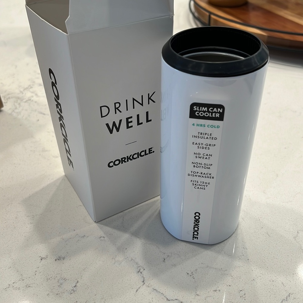 🆕 Slim can cooler
